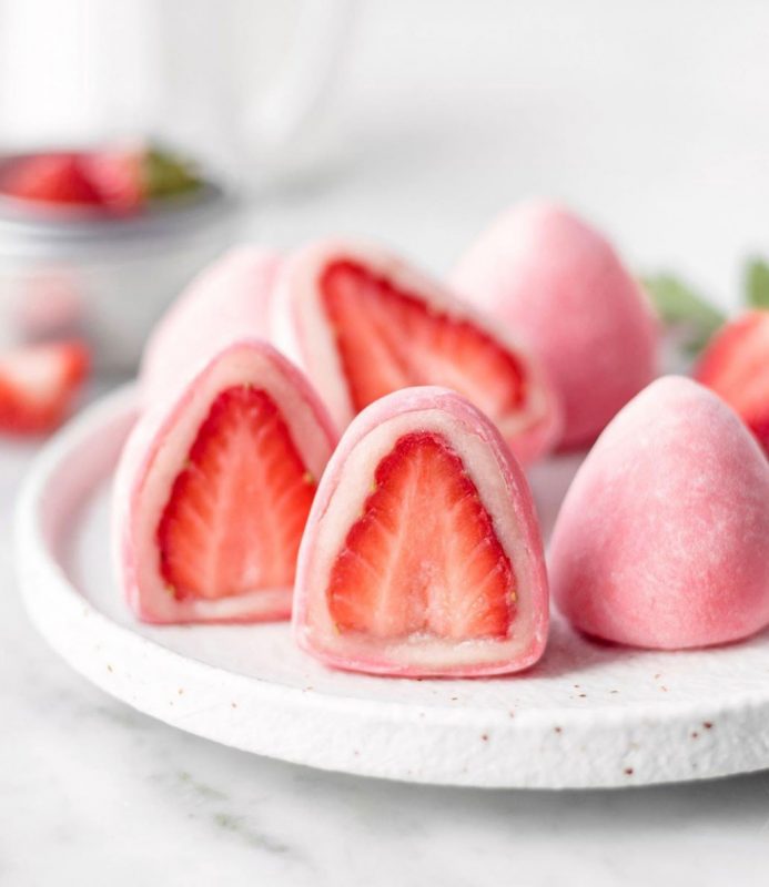 nyttig mochi eller bubbles med jordgubbar