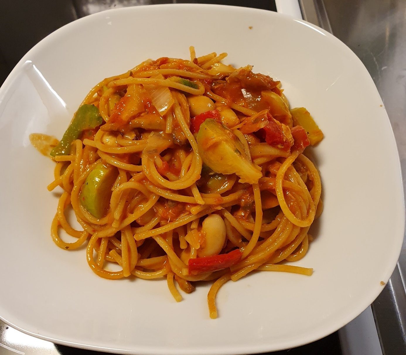 Pasta med makrill i tomatsås - Nyttig mat